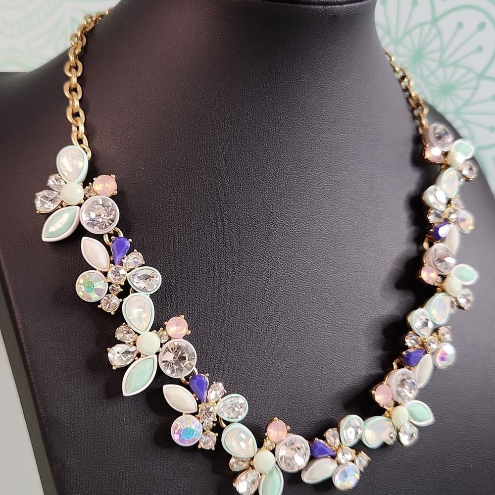 Signed J Crew Pastel AB Brulee Statement Necklace Gold-tone - Picture 5 of 5